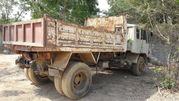 Hino FE 17-3  ห้างเดิมๆ พวงมาลัย  power  เบรคลมดูด  แอร์เย็นฉ่ำ พร้อมใช้  ทะเบียน ขาด 2 ปี พร้อมโอน  เครื่อง 168 แรง