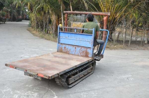 ขายรถบรรทุก ตีนตะขาบKAWASAKI มีเกียร์ สภาพ เดิมญี่ปุ่น อะเนคประสงค์ 19,000เท่านั้น!!