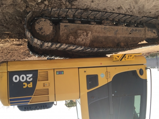 KOMATSU 200-8 ปี2012. เอกสารเล่มทะเบียน. ทำงาน 6551ชม