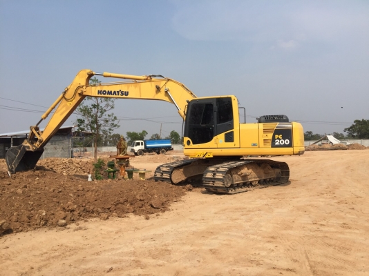 KOMATSU 200-8 ปี2012. เอกสารเล่มทะเบียน. ทำงาน 6551ชม