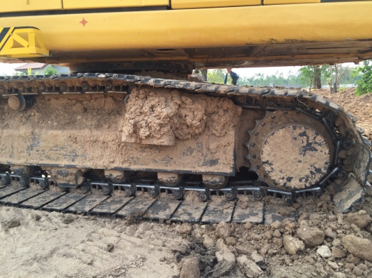 KOMATSU 200-8 ปี2012. เอกสารเล่มทะเบียน. ทำงาน 6551ชม