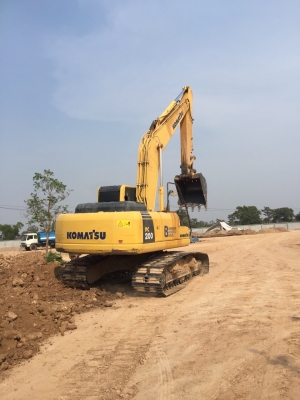 KOMATSU 200-8 ปี2012. เอกสารเล่มทะเบียน. ทำงาน 6551ชม