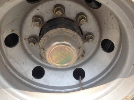 ขายลูกพ่วงดั้ม 3 เพลาแท้ ยาว 7 เมตร ยกเพลาได้ ปี 58 สภาพใหม่เอี่ยม ไม่ได้ใช้ ขายลูกพ่วงดั้ม 3 เพลาแท้ ยาว 7 เมตร ยกเพลาได้ ปี 58 สภาพใหม่เอี่ยม ไม่ได้ใช้