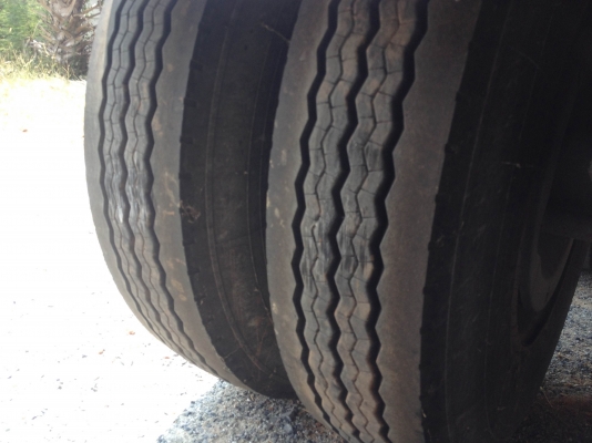 ขายลูกพ่วงดั้ม 3 เพลาแท้ ยาว 7 เมตร ยกเพลาได้ ปี 58 สภาพใหม่เอี่ยม ไม่ได้ใช้ ขายลูกพ่วงดั้ม 3 เพลาแท้ ยาว 7 เมตร ยกเพลาได้ ปี 58 สภาพใหม่เอี่ยม ไม่ได้ใช้