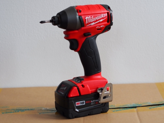 ชุดสว่านไร้สาย Milwaukee 2797-22 มีสว่านกระแทก สว่านไขควงพร้อมดอกไขควง10X และแบ็ต4แอมป์2ก้อน ชุดสว่านไร้สาย Milwaukee 2797-22 มีสว่านกระแทก สว่านไขควงพร้อมดอกไขควง10X และแบ็ต4แอมป์2ก้อน