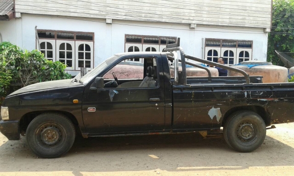 ขาย รถกระบะตอนเดียว NISSAN BIG M ปี 1994/2537 เครื่องดีไม่มีไอ แอร์ พาวเวอร์ ทะเบียนพร้อมโอน