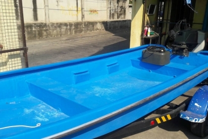 ขาย เรือไฟเบอร์3ลอนหล่อใหม่พร้อมเครื่องtohatsu 25 แรงพร้อมถังขนาดเรือ13 ฟุตกว้าง150 ซม สูง 40 ซม ราคา 48,500