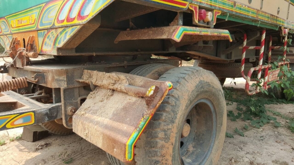 ขาย ลูกพ่วงดั้ม 2 เพลา ยาว 6.20 เมตร อู่ไทยเทรลเลอร์ แผงข้างมิเนียม ทะเบียนพร้อมโอนครับ