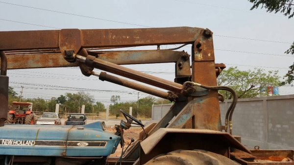 ขาย รถไถ FORD 6600 เสื้อลาย ติดคีบกลกิจขาคู่ แผ่นคลัชหมดต้องเปลี่ยนใหม่ เอกสารเล่มทะเบียน ราคาต่อรองได้ครับ