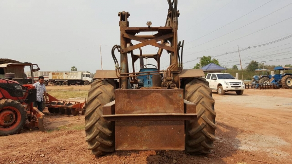 ขาย รถไถ FORD 6600 เสื้อลาย ติดคีบกลกิจขาคู่ แผ่นคลัชหมดต้องเปลี่ยนใหม่ เอกสารเล่มทะเบียน ราคาต่อรองได้ครับ
