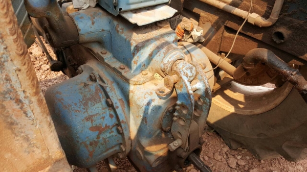 ขาย รถไถ FORD 6600 เสื้อลาย ติดคีบกลกิจขาคู่ เอกสารเล่มทะเบียนครบ ราคาต่อรองได้ครับ