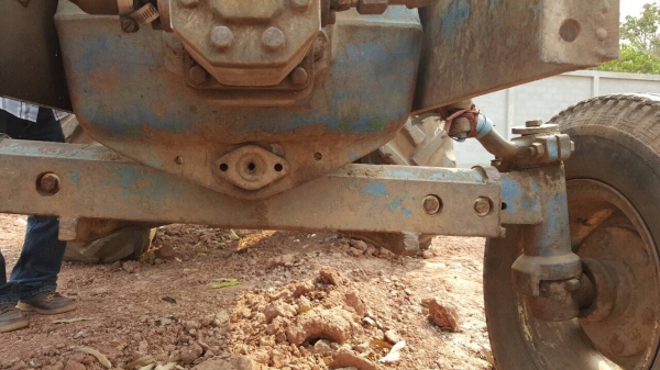 ขาย รถไถ FORD 6600 เสื้อลาย ติดคีบกลกิจขาคู่ เอกสารเล่มทะเบียนครบ ราคาต่อรองได้ครับ