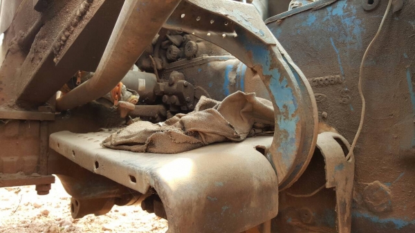 ขาย รถไถ FORD 6600 เสื้อลาย ติดคีบกลกิจขาคู่ เอกสารเล่มทะเบียนครบ ราคาต่อรองได้ครับ