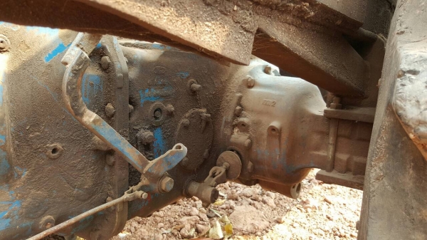 ขาย รถไถ FORD 6600 เสื้อลาย ติดคีบกลกิจขาคู่ เอกสารเล่มทะเบียนครบ ราคาต่อรองได้ครับ