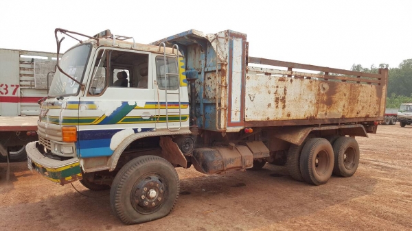 ขาย 10 ล้อดั้ม 2 เพลา HINO KT725 เครื่อง HO7C 180 แรงม้า เกียร์ HO เบรคทิฟฟี่ พาวเวอร์ สโลว์กลาง ทะเบียนพร้อมโอนครับ
