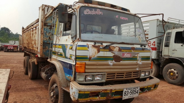 ขาย 10 ล้อดั้ม 2 เพลา HINO KT725 เครื่อง HO7C 180 แรงม้า เกียร์ HO เบรคทิฟฟี่ พาวเวอร์ สโลว์กลาง ทะเบียนพร้อมโอนครับ