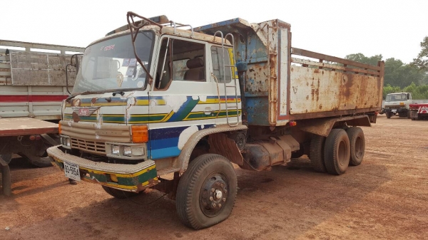 ขาย 10 ล้อดั้ม 2 เพลา HINO KT725 เครื่อง HO7C 180 แรงม้า เกียร์ HO เบรคทิฟฟี่ พาวเวอร์ สโลว์กลาง ทะเบียนพร้อมโอนครับ