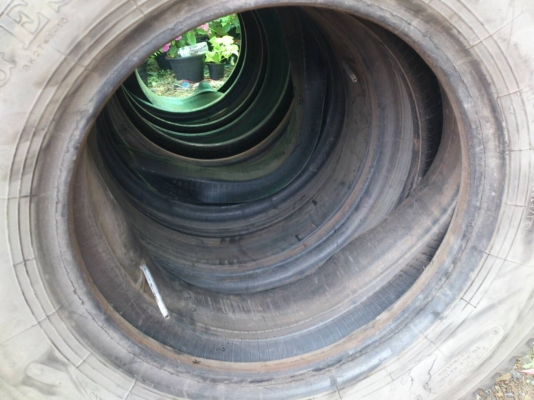 ขายยาง 1000-20 บริดสโตน ปี14 พร้อมยางในและยางรอง จำนวน 6 ชุด ขายยาง 1000-20 บริดสโตน ปี14 พร้อมยางในและยางรอง จำนวน 6 ชุด