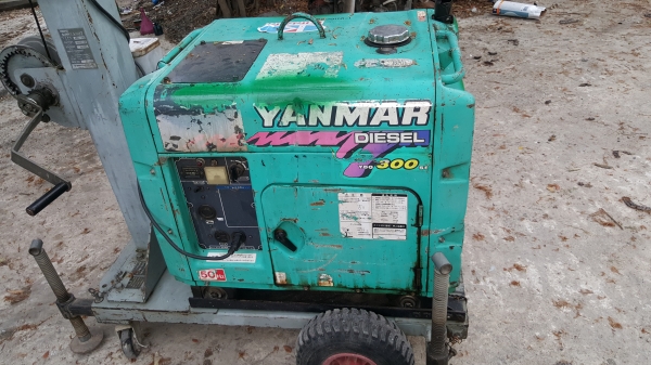 ไฟสนาม เครื่องดีเชล พร้อมใช้ รหัสสินต้า Y - 1 ไฟสนาม เครื่องดีเชล พร้อมใช้ รหัสสินต้า Y - 1