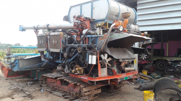 ขายรถเกี่ยวข้าวนิวเจริญการช่าง ขายรถเกี่ยวข้าวนิวเจริญการช่าง