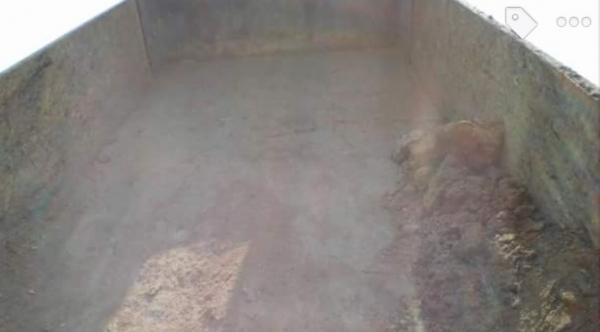 HINO KM 310 - 110 HP DQ100 หกล้อดั๊มพ์ กระบะดั๊มพ์เหล็ก 4 ตันความยาว 3.60 เมตรพร้อมใช้งานได้เลยครับ เครื่องยนต์เดิมๆกำลังแรงดีไม่แตกเยิ้ม ภายในเก๋งคอนโซลอยู่ครบ พวงมาลัยธรรมดา เกียร์ยาว เบรคลม ช่วงล่างคัชซีไม่แตกบวม ยาง 8.25 ขอบ 16 สภาพดีประมาณ 65\% พร้อมใ