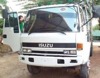 ISUZU ROCKY FXZ 240 HP 6SD1 สิบล้อดั๊มพ์ 2 เพลา ร็อก 210 วาง 240 แรงลงเล่มครบถูกต้อง กระบะดั๊มพ์เหล็ก 12 ตันสวยสภาพดีพร้อมบรรทุกพร้อมใช้งานได้เลย เครื่องยนต์ 240 แรงติดตั้ง Turbo inter เครื่องแน่นแรงดีมากครับไม่มีเยิ้ม ภายในห้องเก๋งคอนโซลสวยครบ พวงมาลัยเพ
