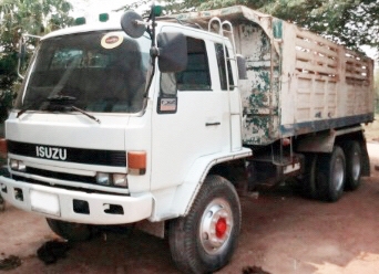 ISUZU ROCKY FXZ 240 HP 6SD1 สิบล้อดั๊มพ์ 2 เพลา ร็อก 210 วาง 240 แรงลงเล่มครบถูกต้อง กระบะดั๊มพ์เหล็ก 12 ตันสวยสภาพดีพร้อมบรรทุกพร้อมใช้งานได้เลย เครื่องยนต์ 240 แรงติดตั้ง Turbo inter เครื่องแน่นแรงดีมากครับไม่มีเยิ้ม ภายในห้องเก๋งคอนโซลสวยครบ พวงมาลัยเพ