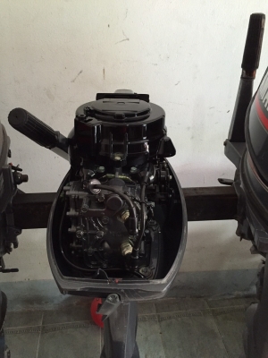 ขายเครื่องเรือ yamaha 15แรงแน่นๆท่อนสั้น17นิ้ว