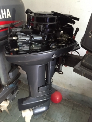 ขายเครื่องเรือ yamaha 15แรงแน่นๆท่อนสั้น17นิ้ว
