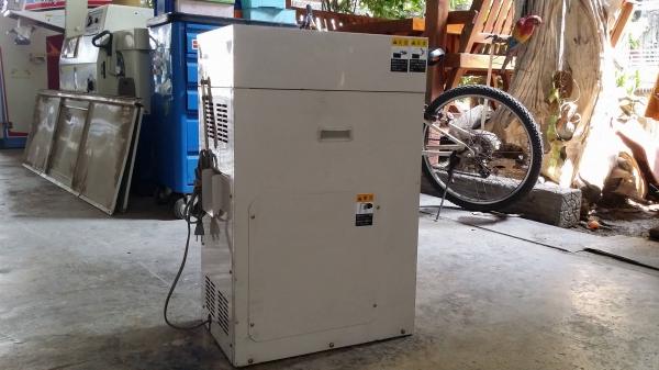 เครื่องแยกหิน MARUMASU เก่าญี่ปุ่น กำลังการผลิต 300 kg./ชม. สามรถแยกหินข้าวได้อย่างสะดวก รวดเร็ว