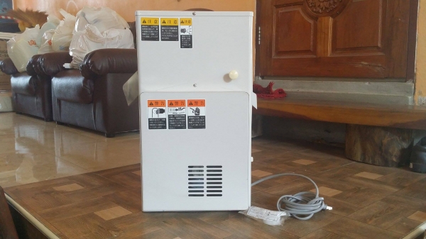 เครื่องแยกหิน MINI-150A สินค้ามือ 1  กำลังการผลิต 150 kg./ชม. สามารถแยกหินออกข้าวได้อย่างสะดวก รวดเร็ว