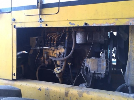 ขายด่วน รถตักล้อยาง 510 กรองคู่ เครื่องดี เกียร์แรง แต่ต้องเช็คเบรคครับ ขายด่วน รถตักล้อยาง 510 กรองคู่ เครื่องดี เกียร์แรง แต่ต้องเช็คเบรคครับ