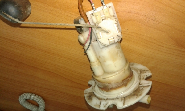 ปั๊มติ๊ก CBR ท่อหัก เผื่อทำอะไหล่