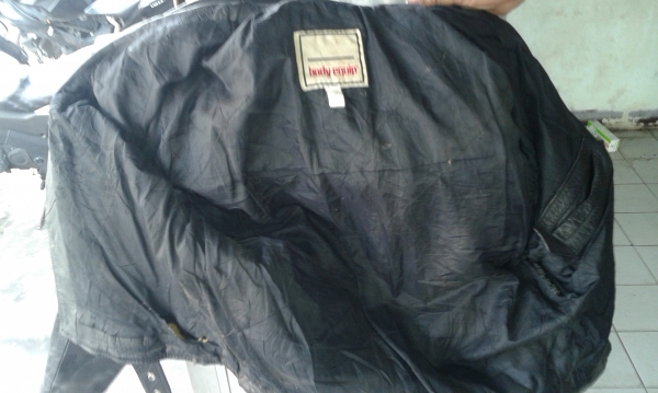 เสื้อหนัง..ใส่ขับรถใหญ่ เสื้อหนัง..ใส่ขับรถใหญ่