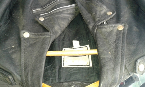 เสื้อหนัง..ใส่ขับรถใหญ่ เสื้อหนัง..ใส่ขับรถใหญ่