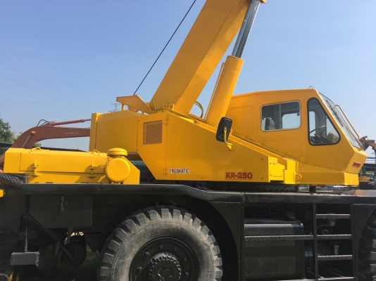 ขายรถเครน KATO รุ่น KR 250 สภาพสวย ขายตามสภาพ ขายรถเครน KATO รุ่น KR 250 สภาพสวย ขายตามสภาพ