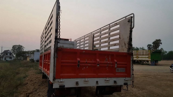 ขาย กระบะล่องสามมิตรไม่ดั้ม ขาย กระบะล่องสามมิตรไม่ดั้ม