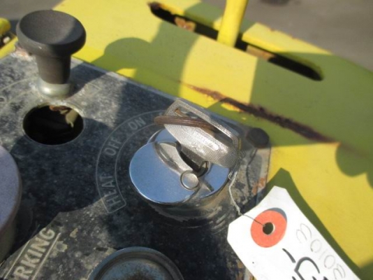 ขายรถบด SAKAI รุ่น  TG 25 ล้อเหล็ก สภาพสวยขายตามสภาพ