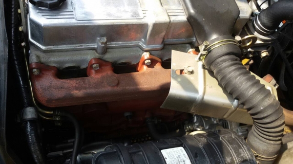 รถยก MITSUBISHI  FD25 เครื่องดีเซล s4s  เกียร์ธรรมดา ยางตันหน้าหลัง เสาสูง 3 ม. ยกได้ 2.5 ตัน ติดต่อ 089-7949488