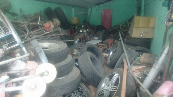 ขายของหน้าร้านทั้งหมด ตลาดพูนทรัพย์ มีอีกหลายโกดัง