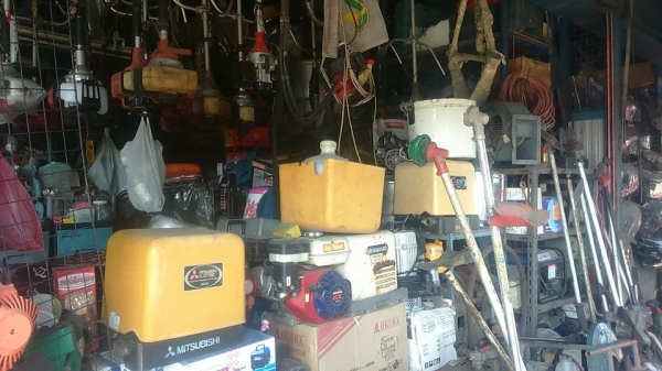 ขายของหน้าร้านทั้งหมด ตลาดพูนทรัพย์ มีอีกหลายโกดัง