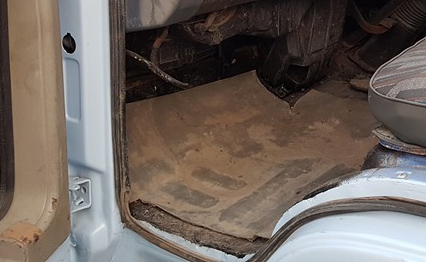 **190,000 บ.ต่อรอง/// 4ล้อกลาง ISUZU NKR-110 4BE1- ไอดีใหญ่ รถประกอบปี40 เครื่อง/เกียร์ เดิม เกียร์สั้น คัสซีสวยเดิม ไม่สาด หัวยกได้ พ.พาวเวอร์ กระบะยาว3.20 ยาง7.50 รถเคลียร์สีใหม่ สวย พร้อมใช้งาน ทะเบียนป้ายใหญ่(ป้ายรถบรรทุก) เล่มครบ **ขาย ISUZU ELF NKR-