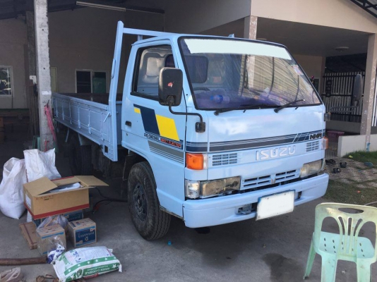 **190,000 บ.ต่อรอง/// 4ล้อกลาง ISUZU NKR-110 4BE1- ไอดีใหญ่ รถประกอบปี40 เครื่อง/เกียร์ เดิม เกียร์สั้น คัสซีสวยเดิม ไม่สาด หัวยกได้ พ.พาวเวอร์ กระบะยาว3.20 ยาง7.50 รถเคลียร์สีใหม่ สวย พร้อมใช้งาน ทะเบียนป้ายใหญ่(ป้ายรถบรรทุก) เล่มครบ **ขาย ISUZU ELF NKR-