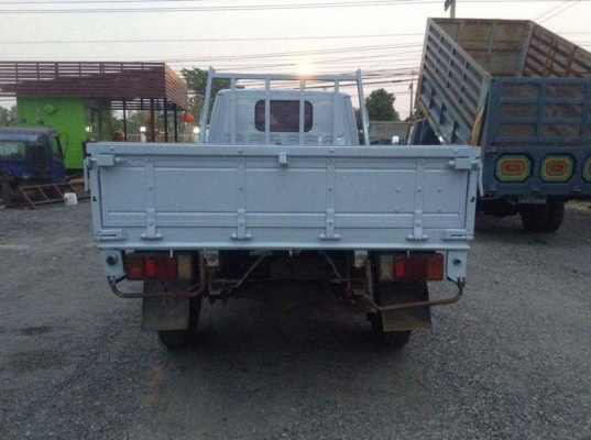 **190,000 บ.ต่อรอง/// 4ล้อกลาง ISUZU NKR-110 4BE1- ไอดีใหญ่ รถประกอบปี40 เครื่อง/เกียร์ เดิม เกียร์สั้น คัสซีสวยเดิม ไม่สาด หัวยกได้ พ.พาวเวอร์ กระบะยาว3.20 ยาง7.50 รถเคลียร์สีใหม่ สวย พร้อมใช้งาน ทะเบียนป้ายใหญ่(ป้ายรถบรรทุก) เล่มครบ **ขาย ISUZU ELF NKR-