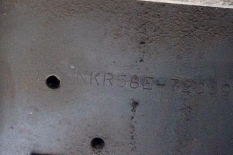 **190,000 บ.ต่อรอง/// 4ล้อกลาง ISUZU NKR-110 4BE1- ไอดีใหญ่ รถประกอบปี40 เครื่อง/เกียร์ เดิม เกียร์สั้น คัสซีสวยเดิม ไม่สาด หัวยกได้ พ.พาวเวอร์ กระบะยาว3.20 ยาง7.50 รถเคลียร์สีใหม่ สวย พร้อมใช้งาน ทะเบียนป้ายใหญ่(ป้ายรถบรรทุก) เล่มครบ **ขาย ISUZU ELF NKR-