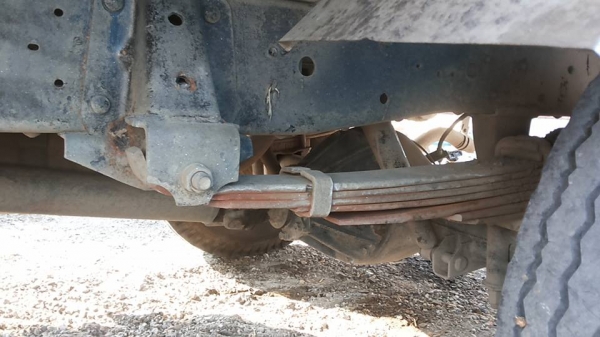 **190,000 บ.ต่อรอง/// 4ล้อกลาง ISUZU NKR-110 4BE1- ไอดีใหญ่ รถประกอบปี40 เครื่อง/เกียร์ เดิม เกียร์สั้น คัสซีสวยเดิม ไม่สาด หัวยกได้ พ.พาวเวอร์ กระบะยาว3.20 ยาง7.50 รถเคลียร์สีใหม่ สวย พร้อมใช้งาน ทะเบียนป้ายใหญ่(ป้ายรถบรรทุก) เล่มครบ **ขาย ISUZU ELF NKR-