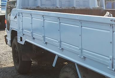 **190,000 บ.ต่อรอง/// 4ล้อกลาง ISUZU NKR-110 4BE1- ไอดีใหญ่ รถประกอบปี40 เครื่อง/เกียร์ เดิม เกียร์สั้น คัสซีสวยเดิม ไม่สาด หัวยกได้ พ.พาวเวอร์ กระบะยาว3.20 ยาง7.50 รถเคลียร์สีใหม่ สวย พร้อมใช้งาน ทะเบียนป้ายใหญ่(ป้ายรถบรรทุก) เล่มครบ **ขาย ISUZU ELF NKR-