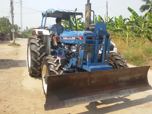 ขายรถไถฟร์อดสองเพลา6610 ราคา550000บาท  พร้อมใช้งานสายๆครับสนใจ โทร0813655997 อำพร พาเจริญ ต วังบัว อ คลองขลุง จ กำแพงเพชร