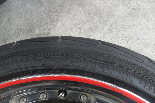 ล้อแม็ก18นิ้ว5รู114 พร้อมยาง สวยๆ 4 ล้อ ราคา 8900 บาท