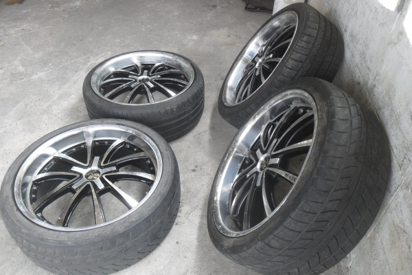 ล้อแม็ก20นิ้ว5รู114 พร้อมยาง สวยๆ 4 ล้อ ราคา 9900 บาท ล้อแม็ก20นิ้ว5รู114 พร้อมยาง สวยๆ 4 ล้อ ราคา 9900 บาท